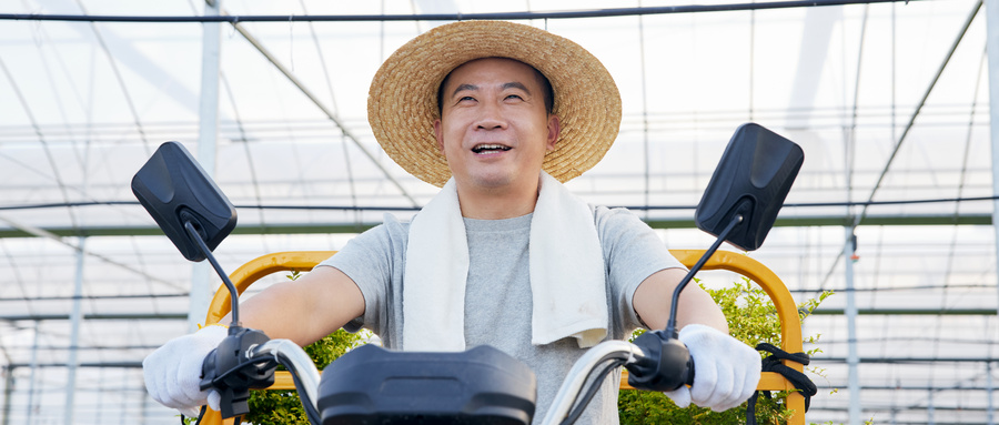 偏三轮怎么安装旗杆？三轮车的架子怎么装