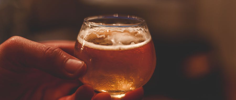 啤酒含糖量高吗？白酒比啤酒含糖量高吗